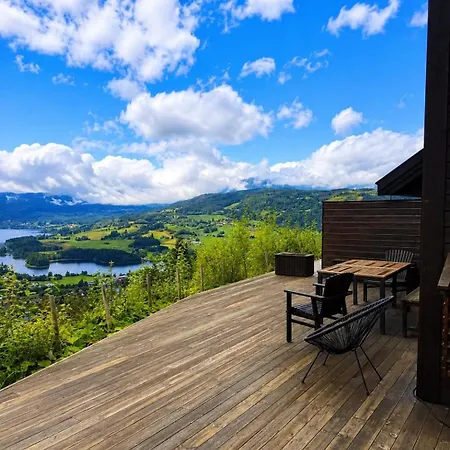 Panoramic Mountain & Views - Modern Large - Free Parking Chalet