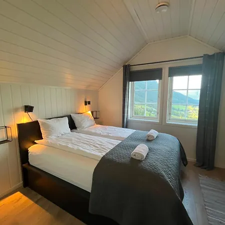 Chalet Panoramic Mountain & Views - Modern Large - Free Parking Voss