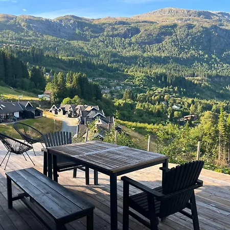 Panoramic Mountain & Views - Modern Large - Free Parking Chalet