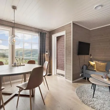 Panoramic Mountain & Views - Modern Large - Free Parking Chalet *