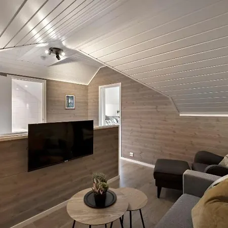 Panoramic Mountain & Views - Modern Large - Free Parking Chalet