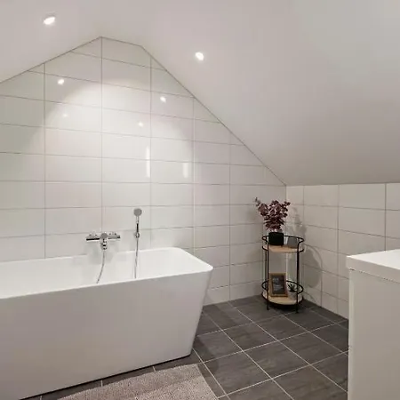 Chalet Panoramic Mountain & Views - Modern Large - Free Parking