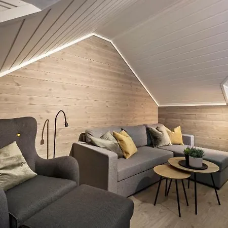 Panoramic Mountain & Views - Modern Large - Free Parking