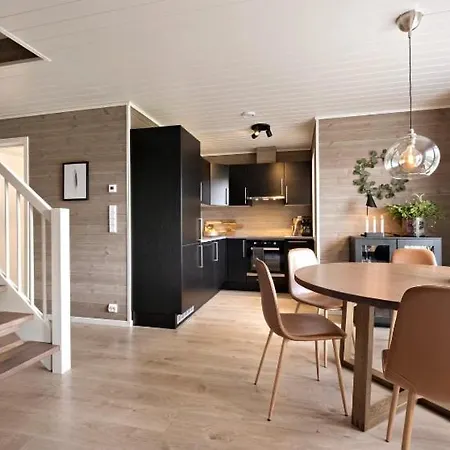 Panoramic Mountain & Views - Modern Large - Free Parking *